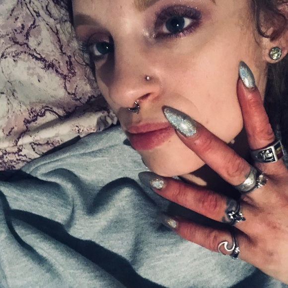 Meet your Posher, Allison - Picture 1 of 1